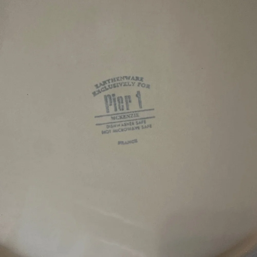 Pier‎ 1 McKenzie Cream Scalloped Earthenware Dinner Plates Set 5 France 12 3/4